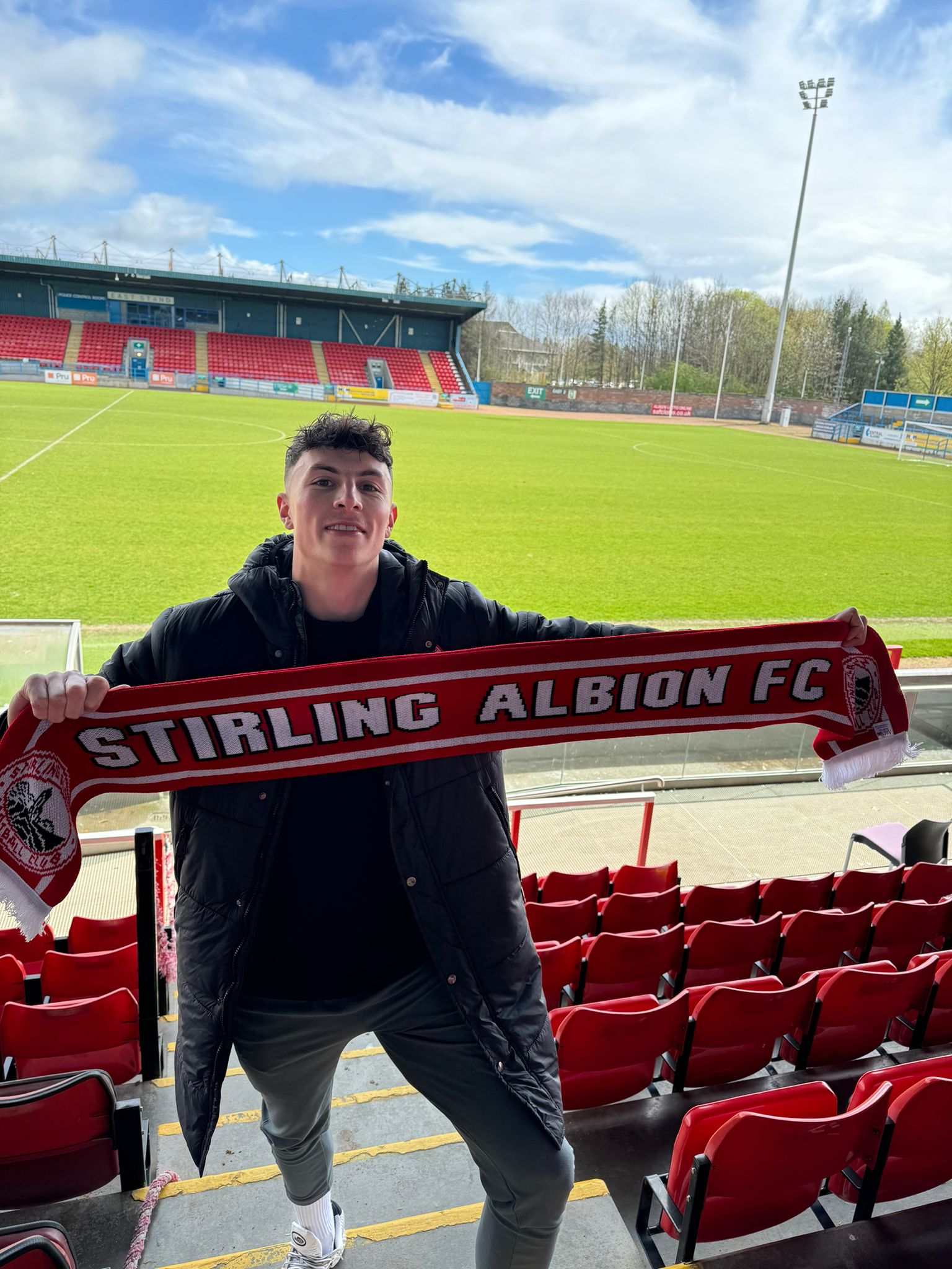 Cameron McKinlay Signs for Stirling Albion